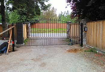 Queens Sliding Gate Installation Sliding Gate Installation | Queens